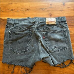 The PERFECT BLACK VINTAGE LEVI shorts